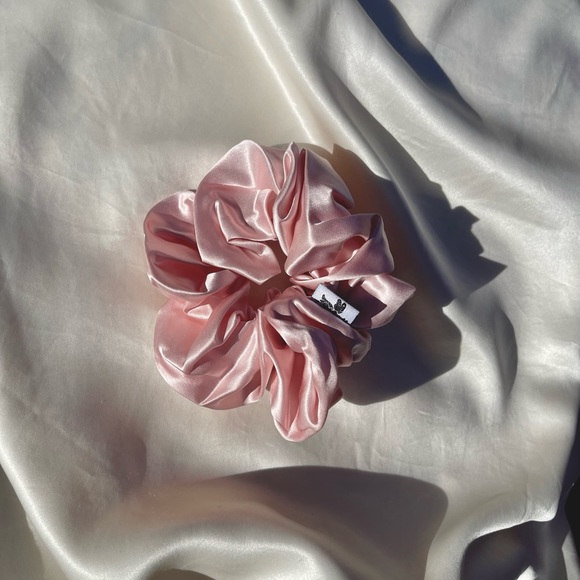 Très Silk - Large Silk Scrunchie- 100% Mulberry - Picture 3 of 4